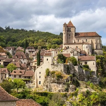 2* Avec Piscine Partagee Et Charme Rustique En Pleine Nature Gourdon-en-quercy
